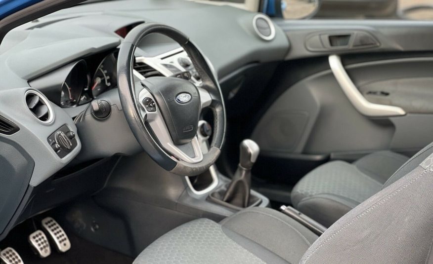 Ford Fiesta 1.4 Sportpaket – Tüv bis 07/2022 – 122409 KM